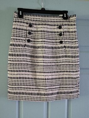 H&M Black and White Geometric Button-Front Pencil Skirt